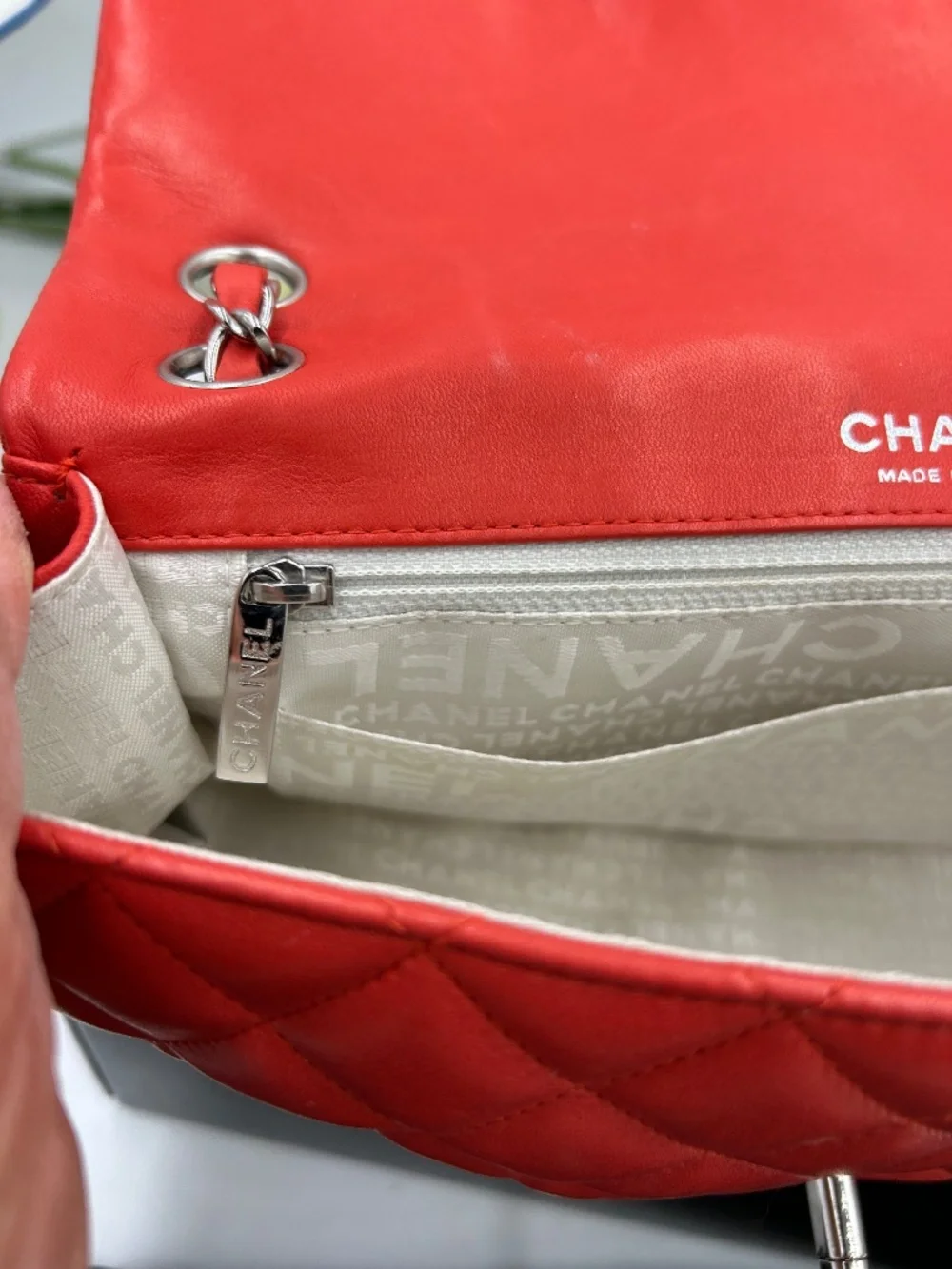 Women’s Chanel Matelasse 25 Double Chain Shoulder Bag.